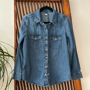 Old navy western style snap front collared denim shirt